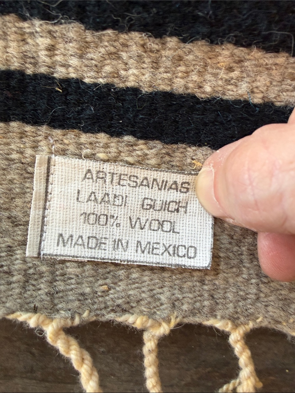 Vintage Mexican woven 100% wool Serape rug - Picture 4 of 5